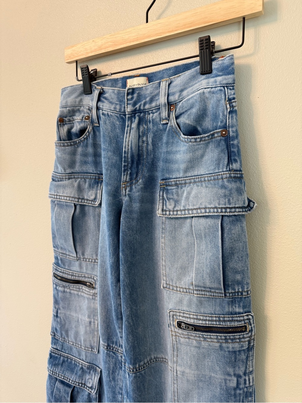 Alice + Olivia Cay Baggy Cargo Jeans Brea Blue Wide Leg Denim Size 24 - Picture 5 of 9
